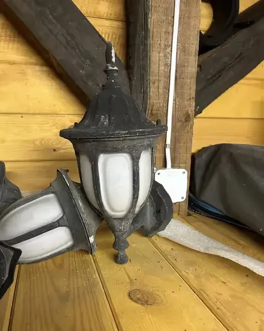 Kinkiety na dom … — praca twórcy Maciej na Freshwall Marketplace