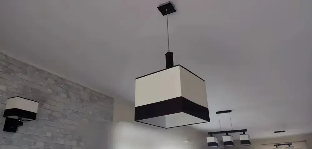 Komplet żyrandoli z kinkietami do salonu — praca twórcy Gosia na Freshwall Marketplace