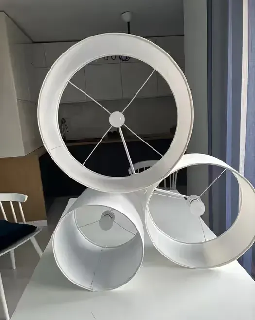 Lampa biale klosze — praca twórcy dominika na Freshwall Marketplace