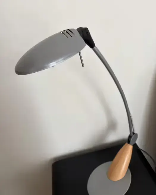 Lampa biurowa LED Swingo Aluminor — praca twórcy Sylwia na Freshwall Marketplace