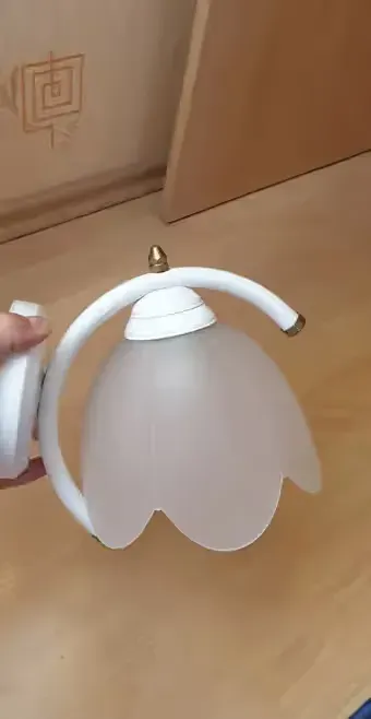 Lampa kinkiet ścienny — praca twórcy Anna na Freshwall Marketplace