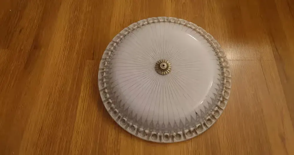 Lampa plastikowa-wisząca lub boczna — praca twórcy Anna na Freshwall Marketplace