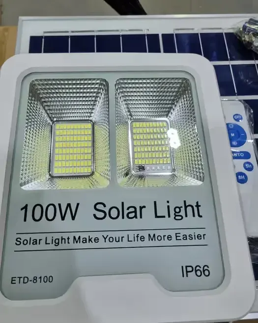 Lampa solarna VÖGLER GmBh 100W neutral, sensor zmierzchu — praca twórcy Centrum Handlowo-Usługowe Marek Karaś na Freshwall Marketplace