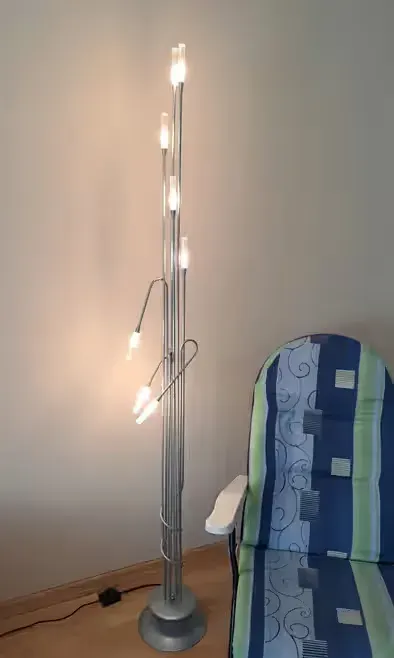 Lampa stojąca 9 pkt świetlnych — praca twórcy Irek na Freshwall Marketplace