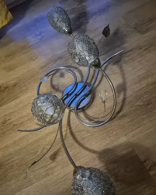 Lampa sufitowa pokojowa — praca twórcy Ilona na Freshwall Marketplace