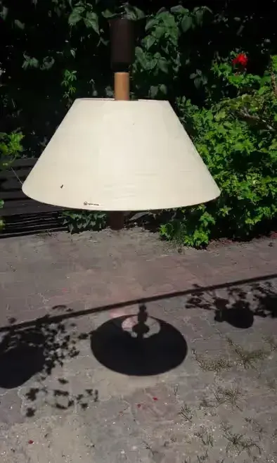 Lampa wisząca drewniana — praca twórcy Krystyna na Freshwall Marketplace