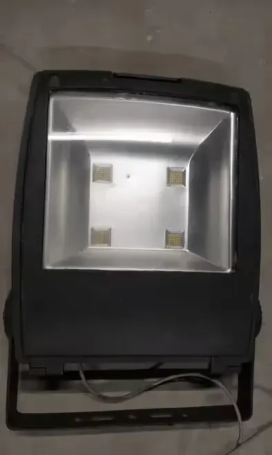 Lampa zewnętrzna naświetlacz Led onnine 240W mean well ELG-240-36 — praca twórcy Marcin na Freshwall Marketplace
