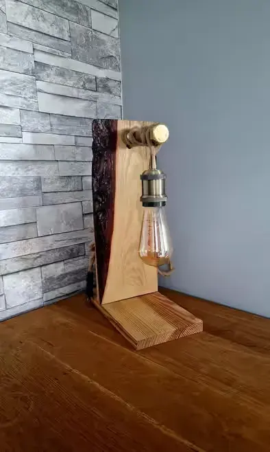 Lampka Nocna Drewniana — praca twórcy Marek na Freshwall Marketplace