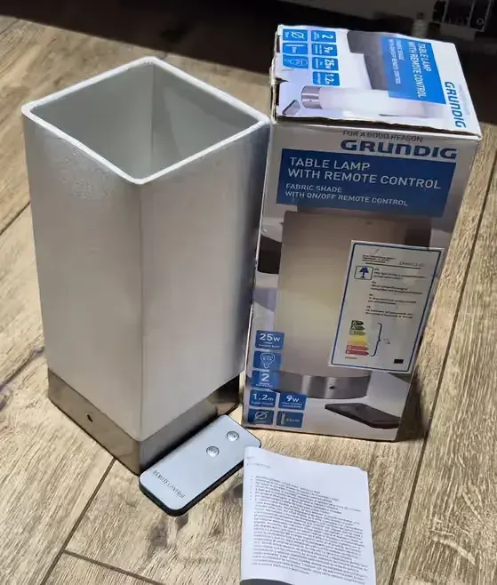 Lampka nocna GRUNDIG na pilota. Polecam i zapraszam. — praca twórcy Jacek na Freshwall Marketplace