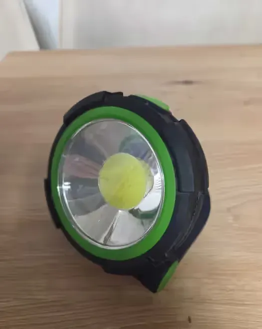 Lampka warsztatowa LED — praca twórcy Darek na Freshwall Marketplace