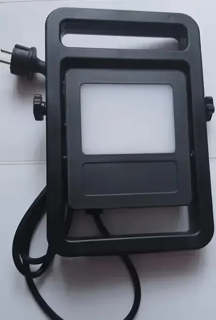 Reflektor budowlany LED  20W 2300 lm — praca twórcy Damian na Freshwall Marketplace