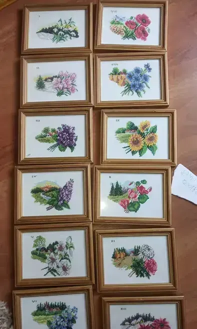 Haft miesiące w ramkach — praca twórcy Ryszard na Freshwall Marketplace