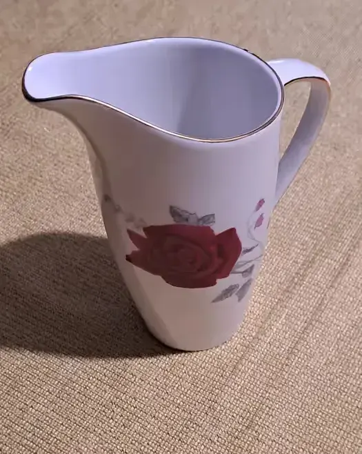 Polska porcelana mlecznik Ćmielów sygnowany — praca twórcy Marek na Freshwall Marketplace