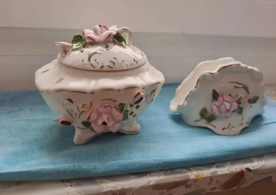 Polska porcelana - szkatułka, puzderko ,serwetnik -komplet — praca twórcy Marek na Freshwall Marketplace