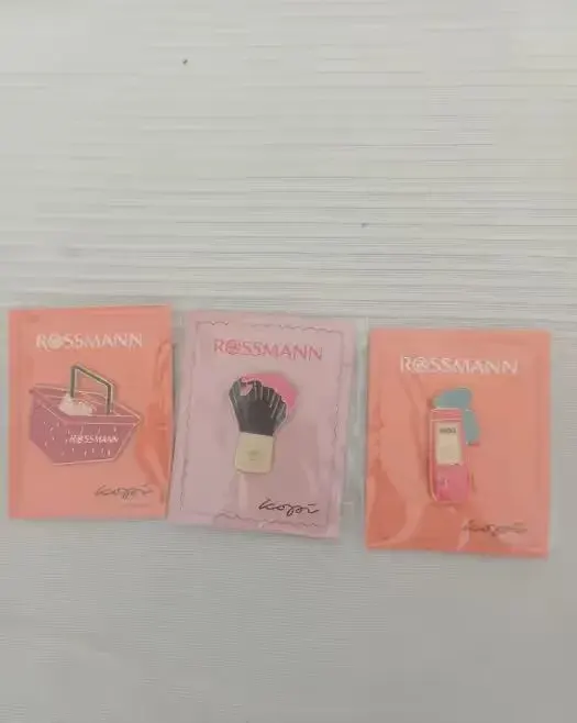 REZERWACJA piny rossmann — praca twórcy Wiktoria na Freshwall Marketplace