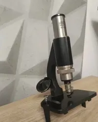 Zabytkowy mikroskop Winkel-Zeiss Göttingen ok. 1935 r. | Vintage Antyk  Dekoracja — ujęcie 4