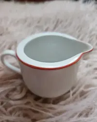 Dzbanuszek na mleko Mlecznik — ujęcie 2