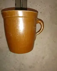 garnek kamionka z PRL — ujęcie 3