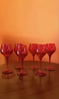 Komplet czerwonych kieliszków PRL | ręcznie szlifowany | Vintage — ujęcie 4