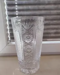 Kryształowy wazon PRL — ujęcie 3