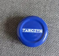Nakrętki od butelek z sokami Tarczyn różne — ujęcie 3