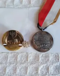 Odznaki Polska Ludowa — ujęcie 3