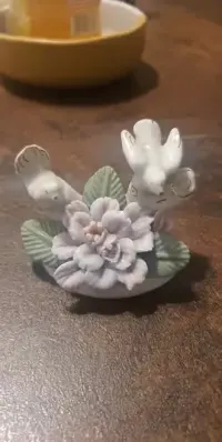 Porcelanowe ptaki figurka — ujęcie 2
