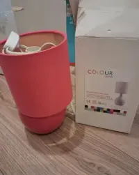 Różowa mała porcelanowa lampka nocna — ujęcie 2