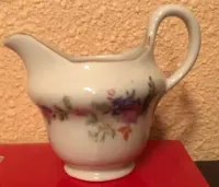 Stary sygnowany czechosłowacki mlecznik — ujęcie 5