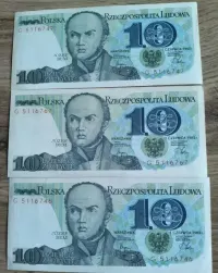 Trzy stare banknoty 10 zł — ujęcie 3