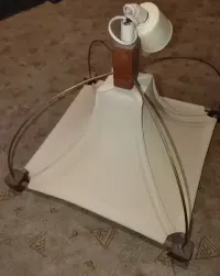 Lampa wisząca materiałowo-drewniana — ujęcie 5