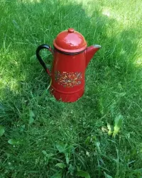 dzbanek PRL metalowy — ujęcie 4