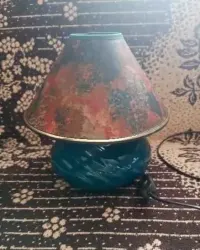 Lampka nocna  z abażurem — ujęcie 3