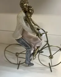 Para Na Rowerze Metaloplastyka — ujęcie 4