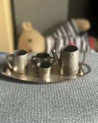 Srebrny antyczny miniaturowy zestaw — ujęcie 4