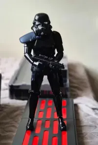 Star Wars Shadowtrooper & Gwiazda śmierci Hot Toys Mms737 1/6 — ujęcie 2