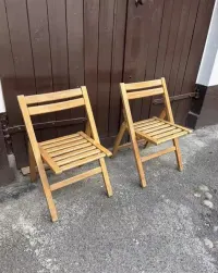 Stare dobre krzesla — ujęcie 2
