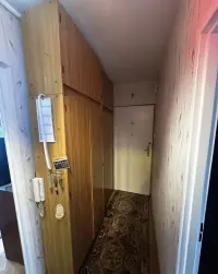Szafy PRL pakowne, wysokie — ujęcie 2