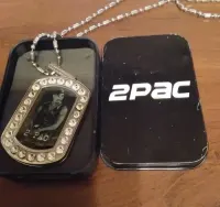 wisior/zapalniczka 2PAC — ujęcie 4