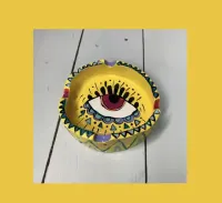Żółta gliniana popielniczka oko kolorowa handmade boho vintage — ujęcie 2