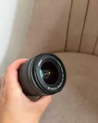 Canon EOS 250D zestaw 2 obiektywy — ujęcie 3