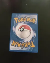 Karta Pokemon kolekcjonerska — ujęcie 2