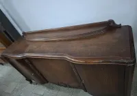 Komoda ludwikowska ciemna z Francji — ujęcie 2