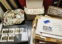 34.Pełny karton przeprowadzkowy filatelistyki 19 albumów/ klaserów 25kg — ujęcie 3