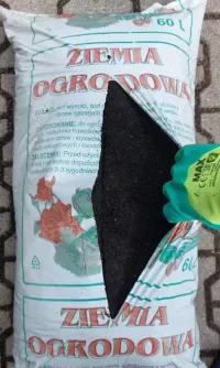 Kora sosnowa gruba średnia drobna. Ziemia Torf — ujęcie 4