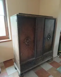 dębowa  szafa zabytkowa w stylu vintage/retro — ujęcie 2