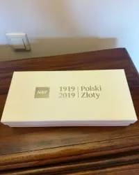 100 lat złotego (zestaw 9 srebrnych monet) — ujęcie 2