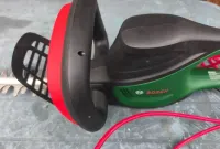 Bosch nożyce do żywopłotu elektryczne — ujęcie 3