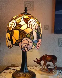 Kolekcjonerska stara Lampka gabinetowa ,, Tiffany " — ujęcie 2