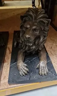 Lwy z brązu  duża figura podstawa marmur 68 cm — ujęcie 3